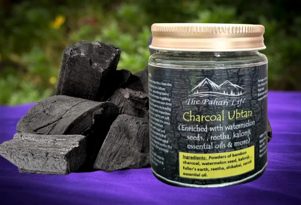 Charcoal Scrub from Harshil (75 grams)