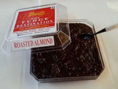Roasted Almond Chocolate Fudge from Pune (200g) – Crunchy Almond Delight with Rich Chocolate Indulgence