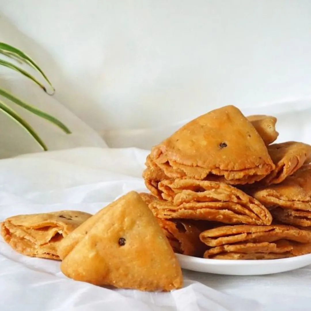 Tikoni Mathri from Aligarh
