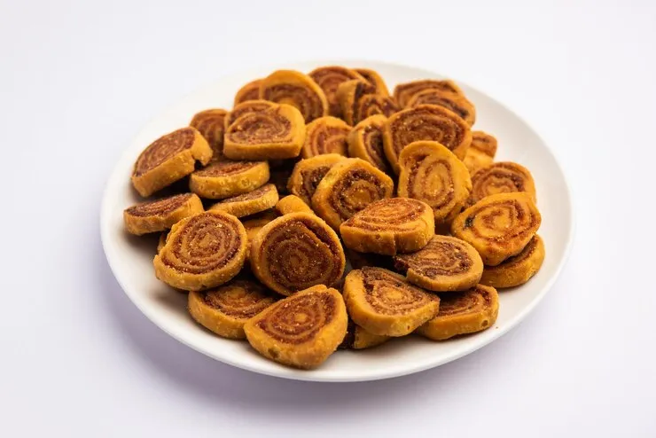 Crispy Bhakarwadi